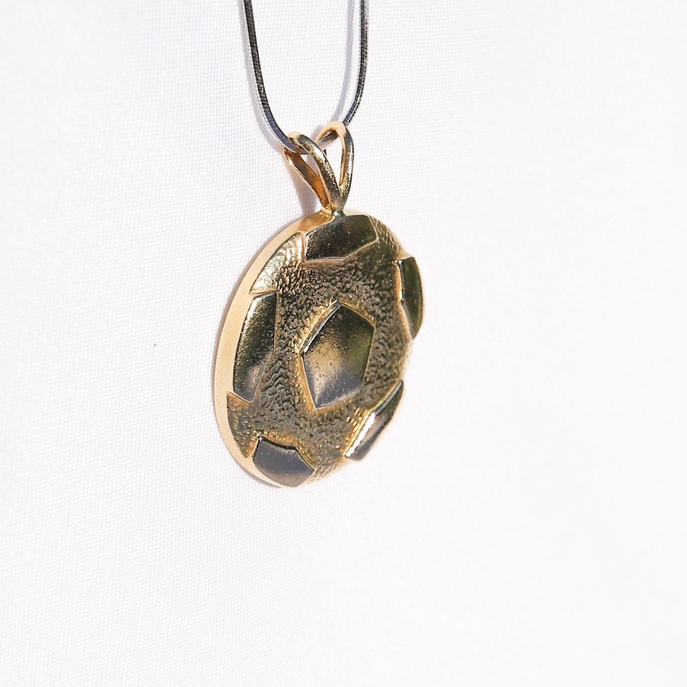 ⚽️Vintage solid 14k gold ONE OF A KIND! - Picture 10 of 16